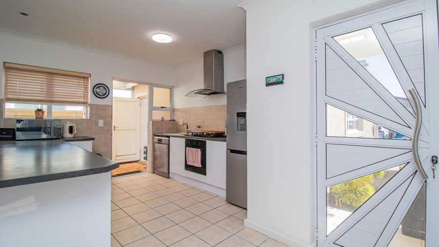 3 Bedroom Property for Sale in Muizenberg Western Cape